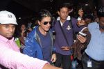 Shahrukh Khan leaves for London in Mumbai Airport on 29th July 2013 (4).JPG